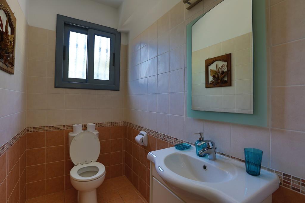 Villa Infinite Blu Paphos Exterior photo